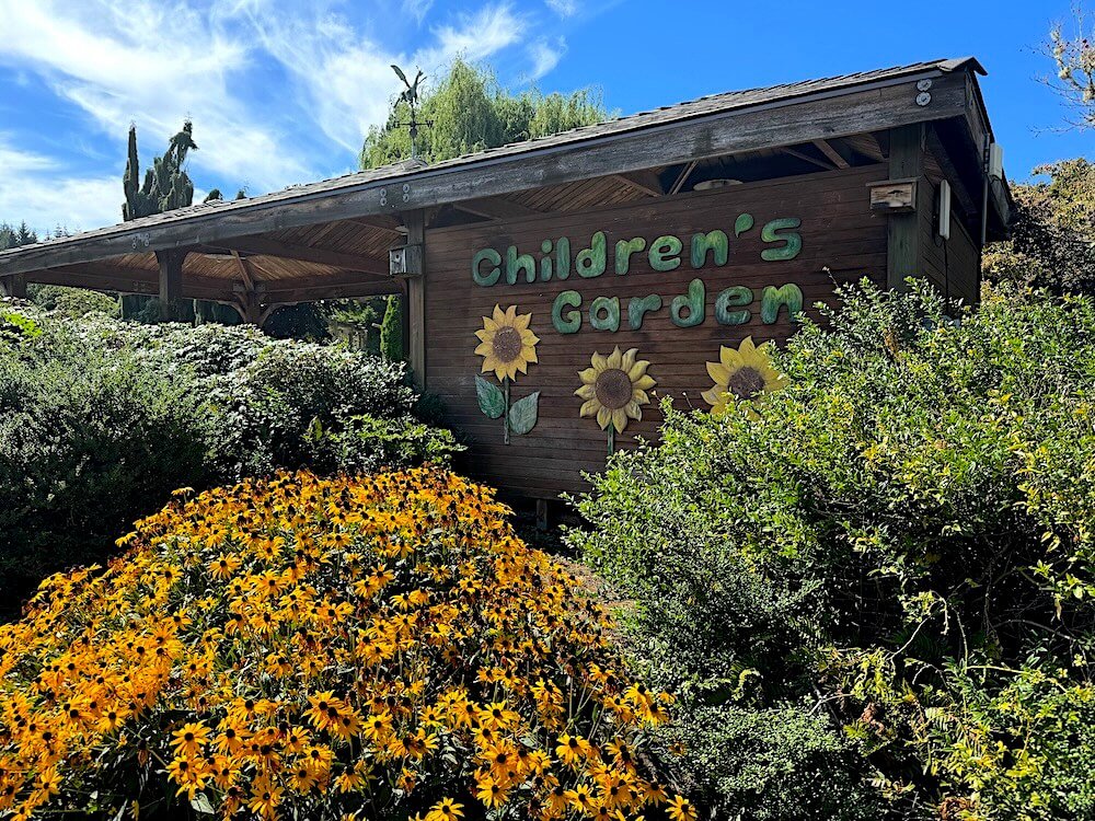 THE OREGON GARDEN