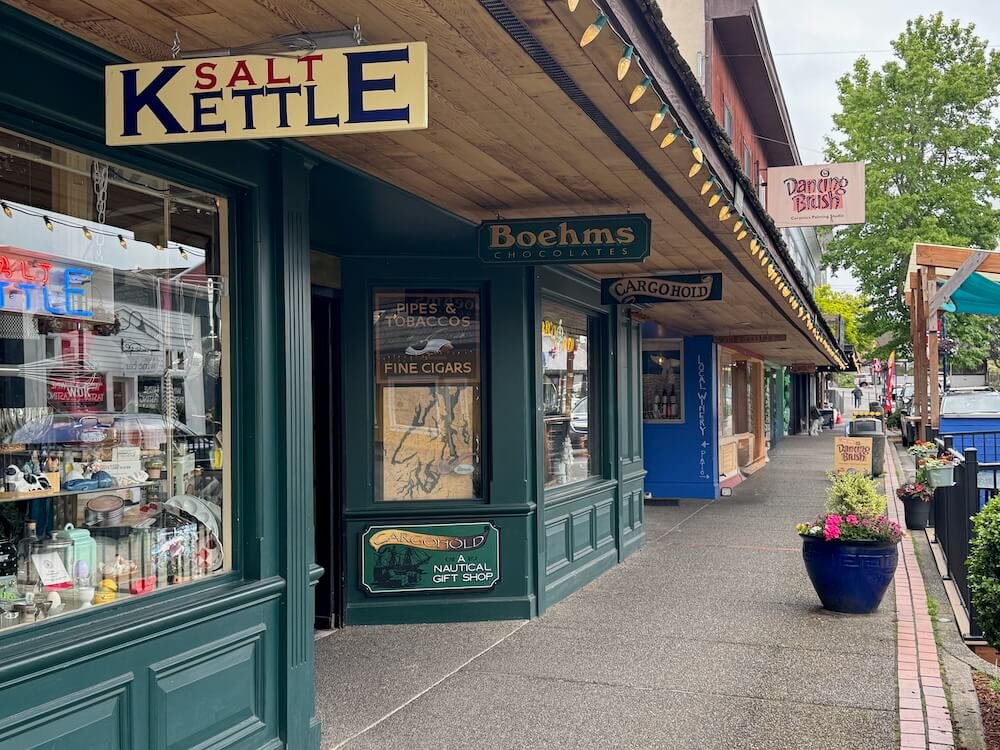 DOWNTOWN POULSBO