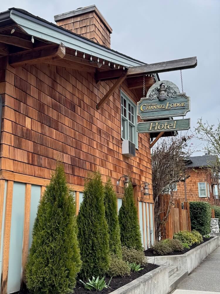 LA CONNER HOTELS